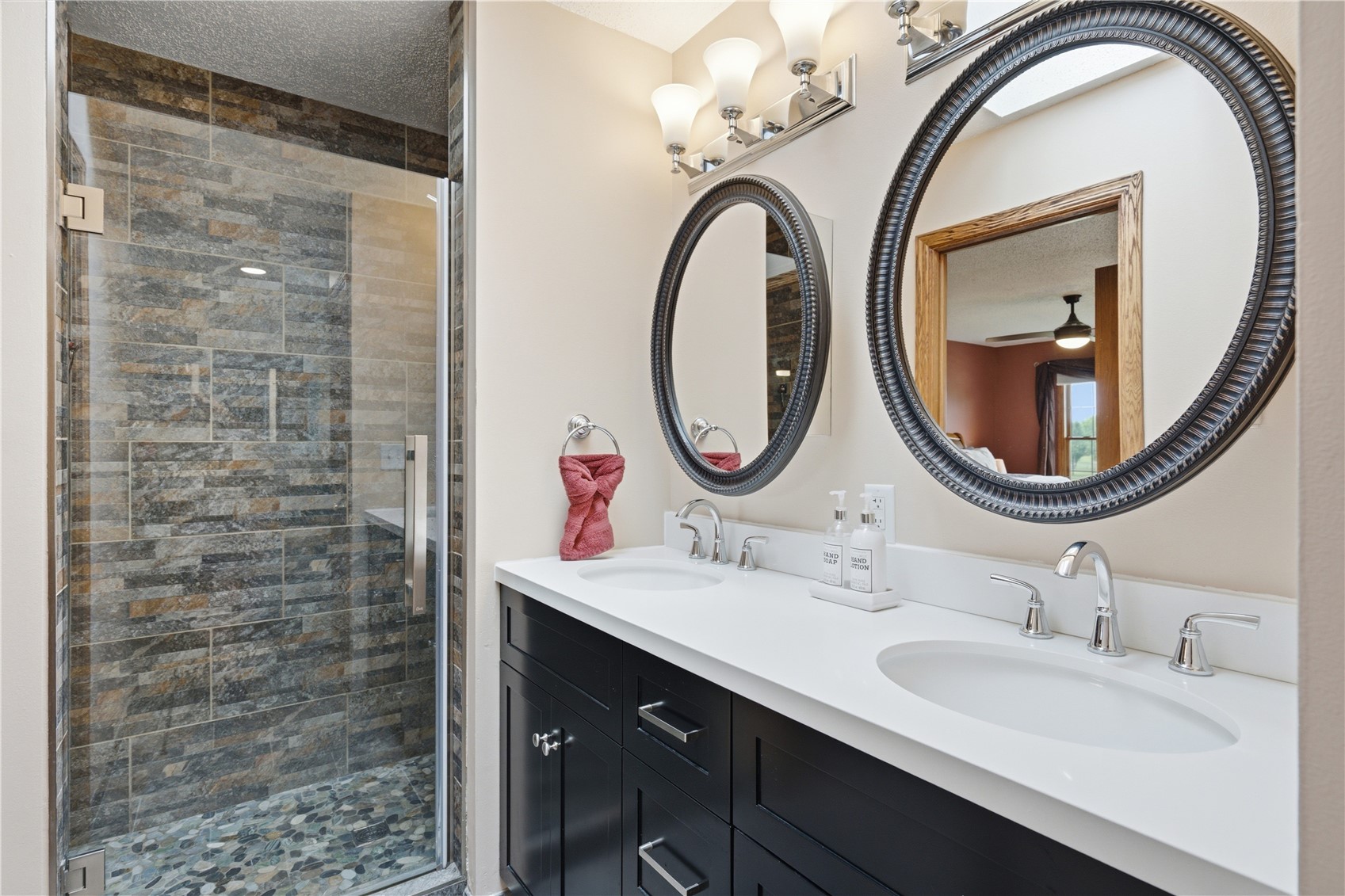 1415 Lyndhurst Drive Hiawatha IA 52233