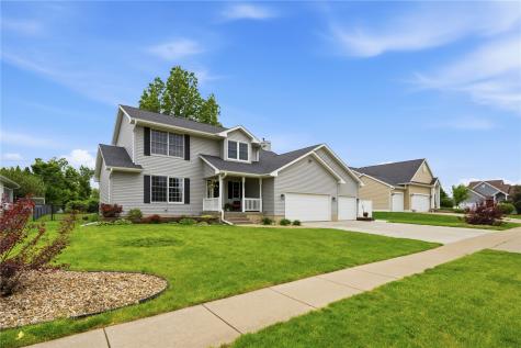 1415 Lyndhurst Drive Hiawatha IA 52233