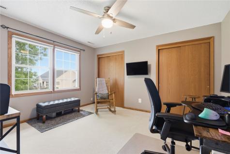 1415 Lyndhurst Drive Hiawatha IA 52233
