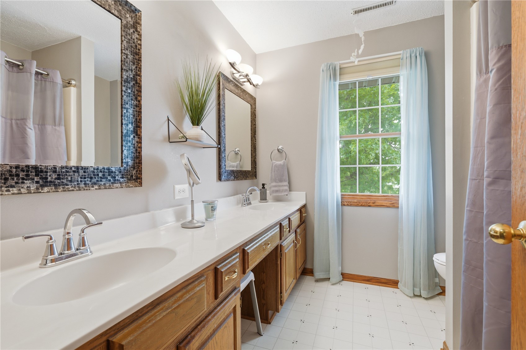 1415 Lyndhurst Drive Hiawatha IA 52233