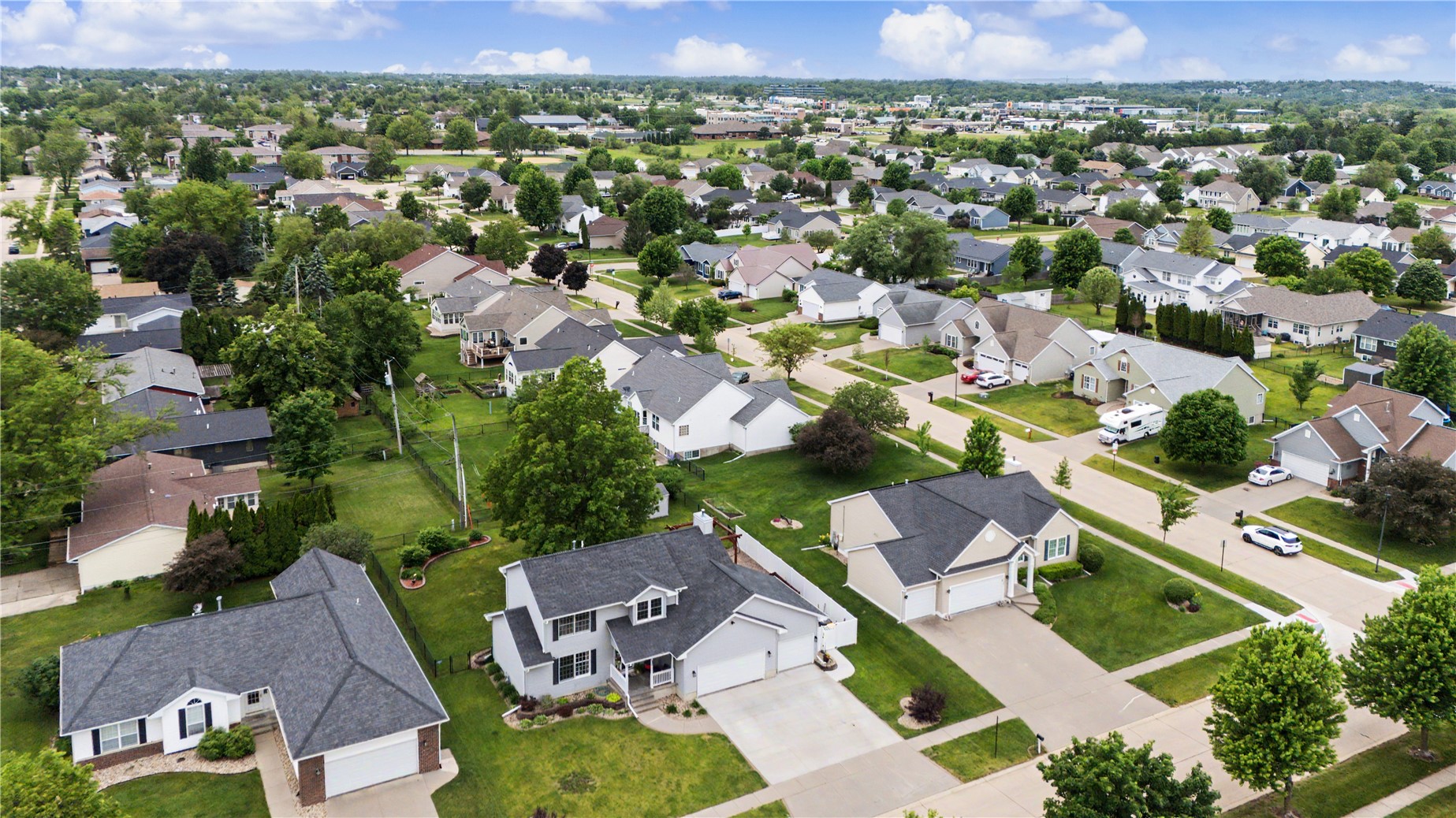 1415 Lyndhurst Drive Hiawatha IA 52233