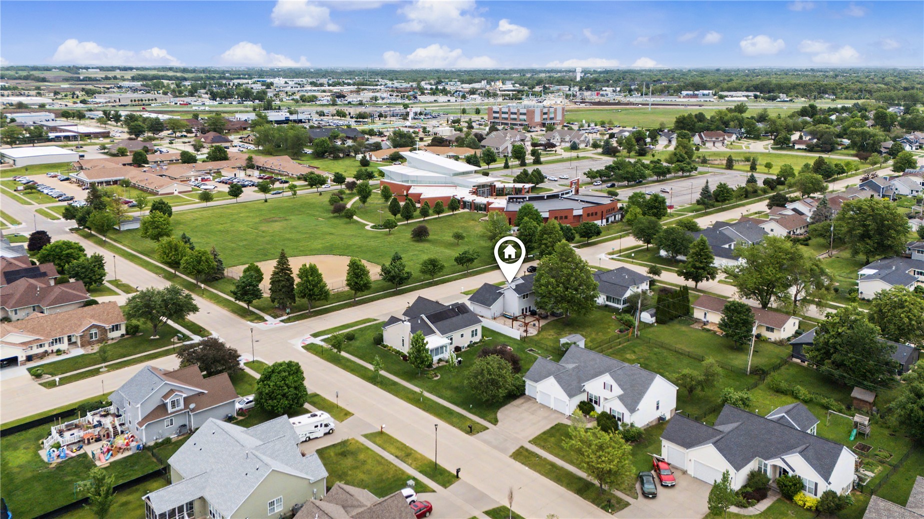 1415 Lyndhurst Drive Hiawatha IA 52233