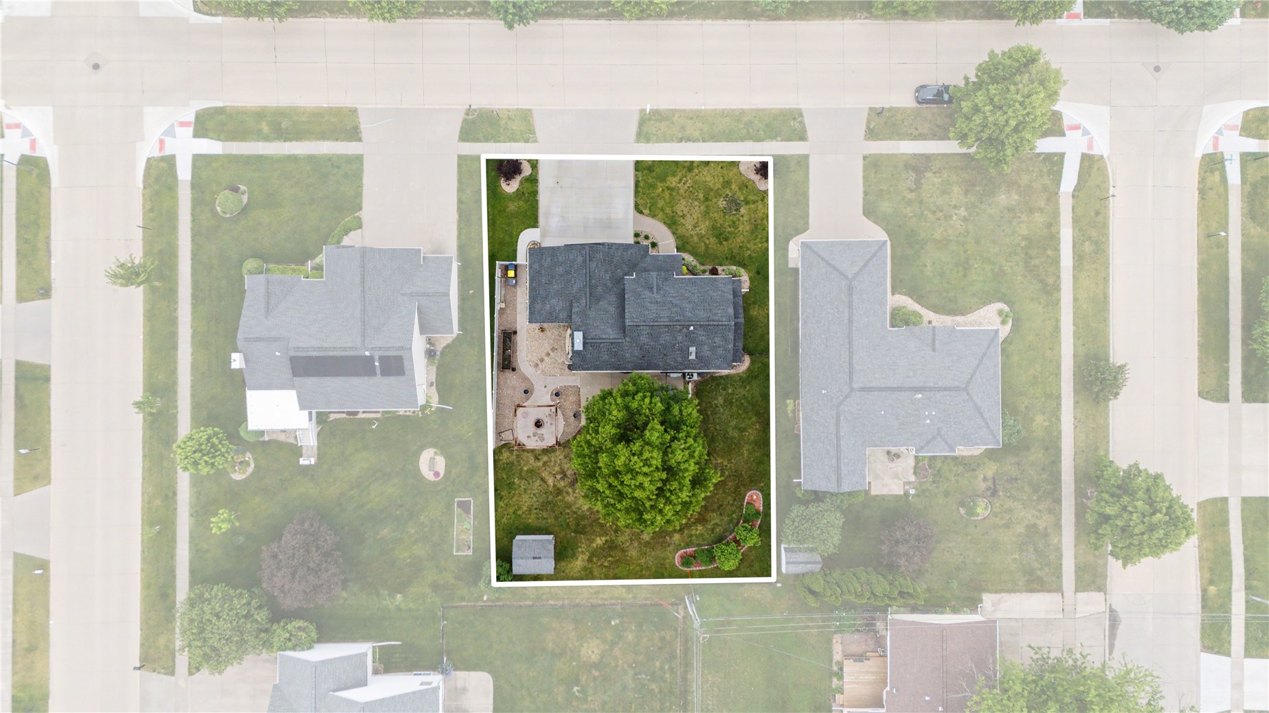 1415 Lyndhurst Drive Hiawatha IA 52233