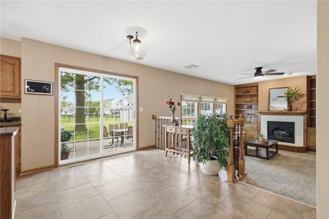 1415 Lyndhurst Drive Hiawatha IA 52233