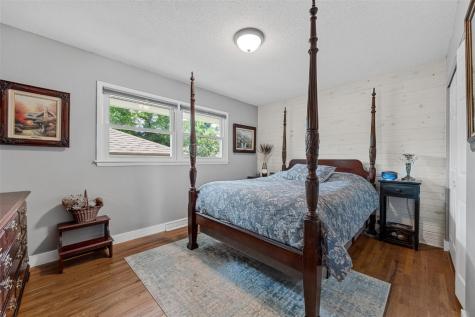 2517 Falbrook Drive NE Cedar Rapids IA 52402