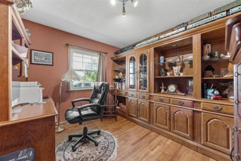 2517 Falbrook Drive NE Cedar Rapids IA 52402