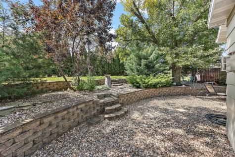 2517 Falbrook Drive NE Cedar Rapids IA 52402