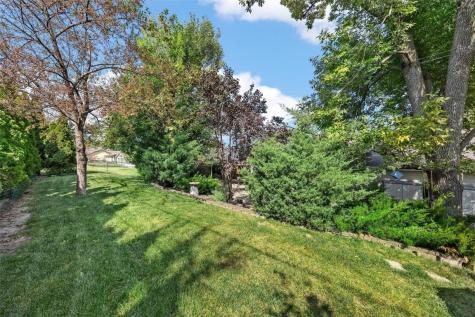 2517 Falbrook Drive NE Cedar Rapids IA 52402