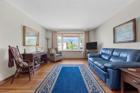2517 Falbrook Drive NE Cedar Rapids IA 52402