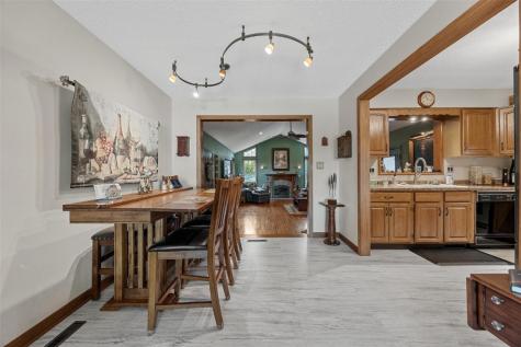 2517 Falbrook Drive NE Cedar Rapids IA 52402