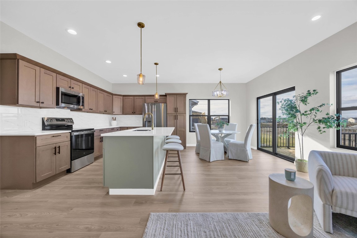 827 Indigo Drive Palo IA 52324