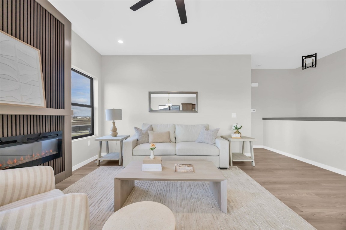 827 Indigo Drive Palo IA 52324