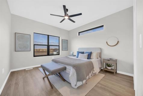 827 Indigo Drive Palo IA 52324