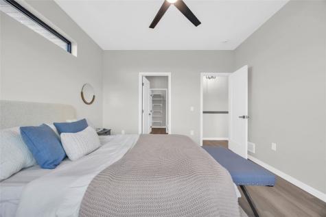 827 Indigo Drive Palo IA 52324