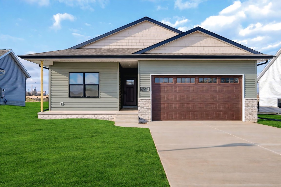 827 Indigo Drive Palo IA 52324