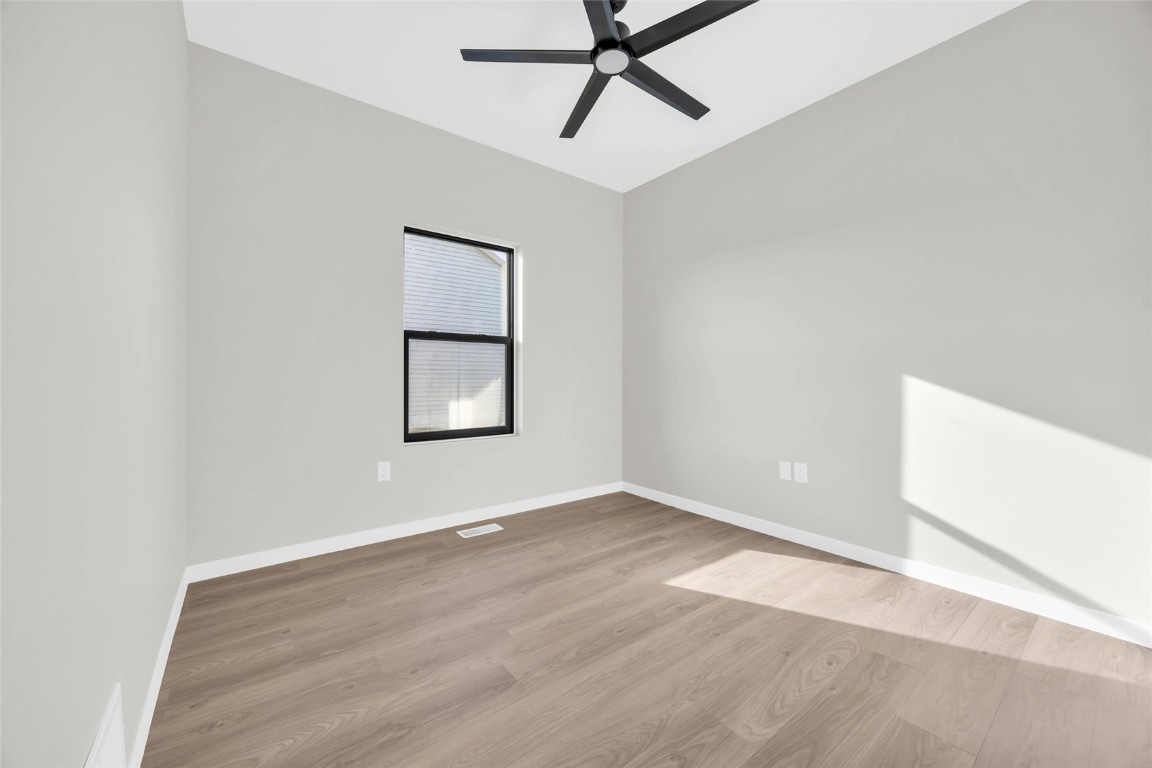 827 Indigo Drive Palo IA 52324