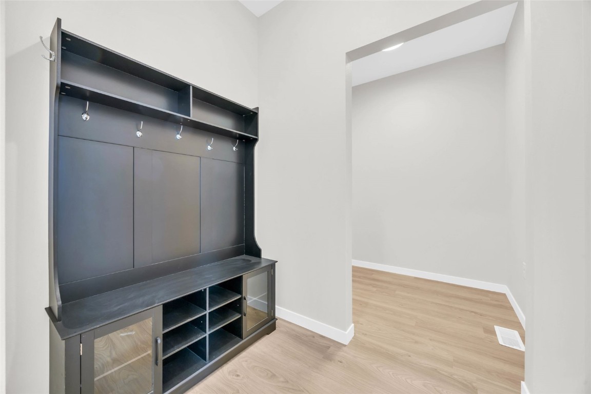 827 Indigo Drive Palo IA 52324