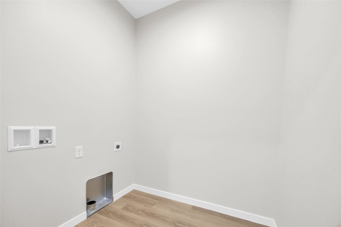 827 Indigo Drive Palo IA 52324