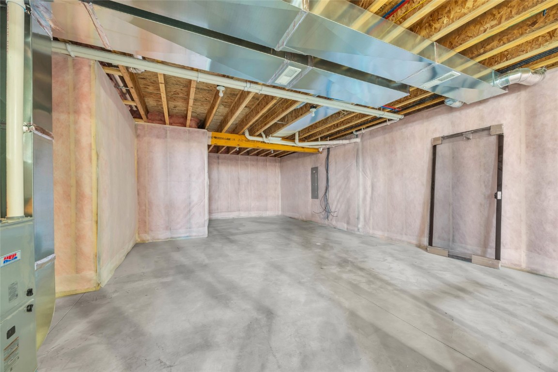827 Indigo Drive Palo IA 52324