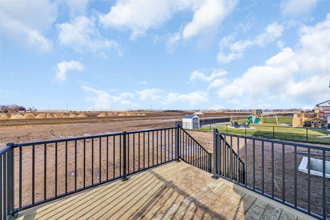 827 Indigo Drive Palo IA 52324