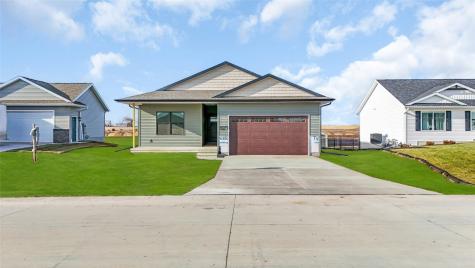 827 Indigo Drive Palo IA 52324