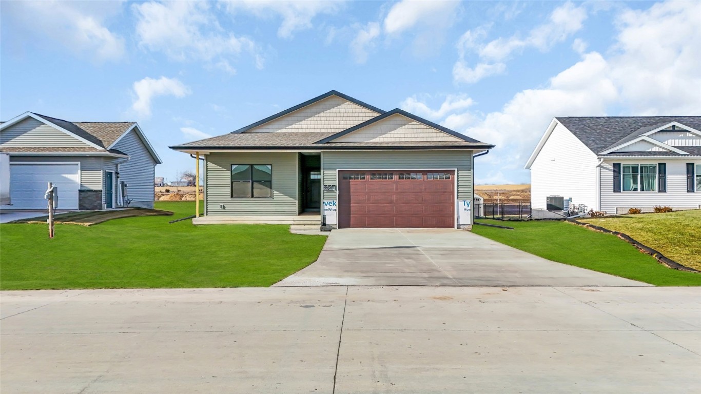 827 Indigo Drive Palo IA 52324