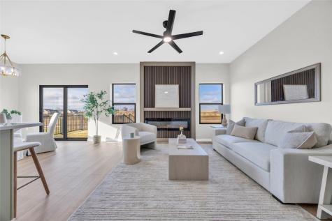827 Indigo Drive Palo IA 52324
