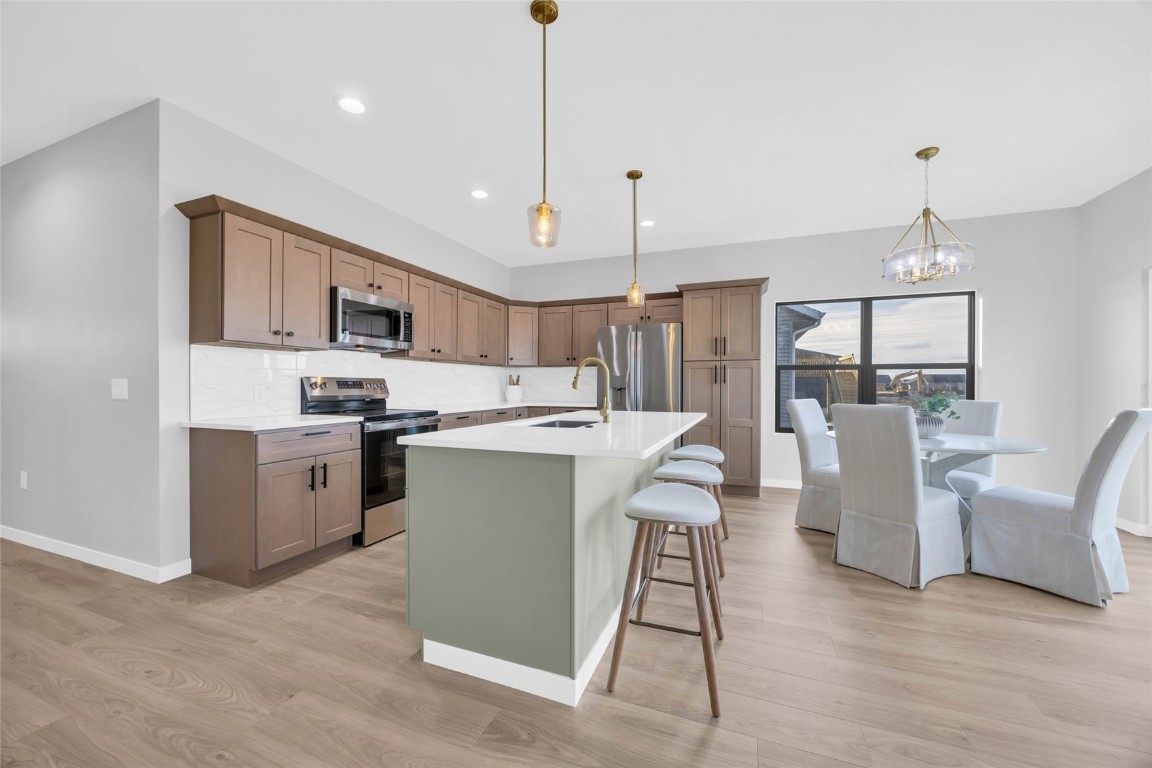 827 Indigo Drive Palo IA 52324
