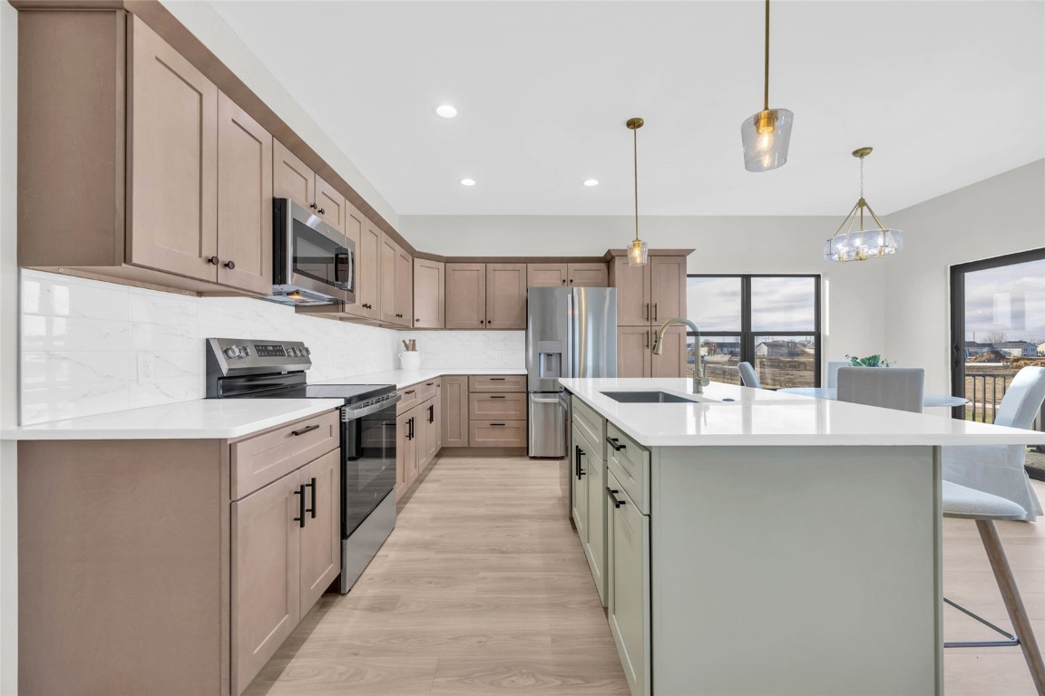827 Indigo Drive Palo IA 52324