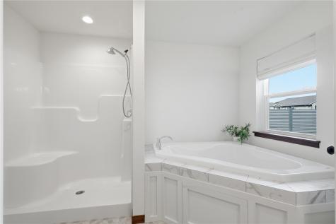 3399 Edgebrooke Drive Marion IA 52302