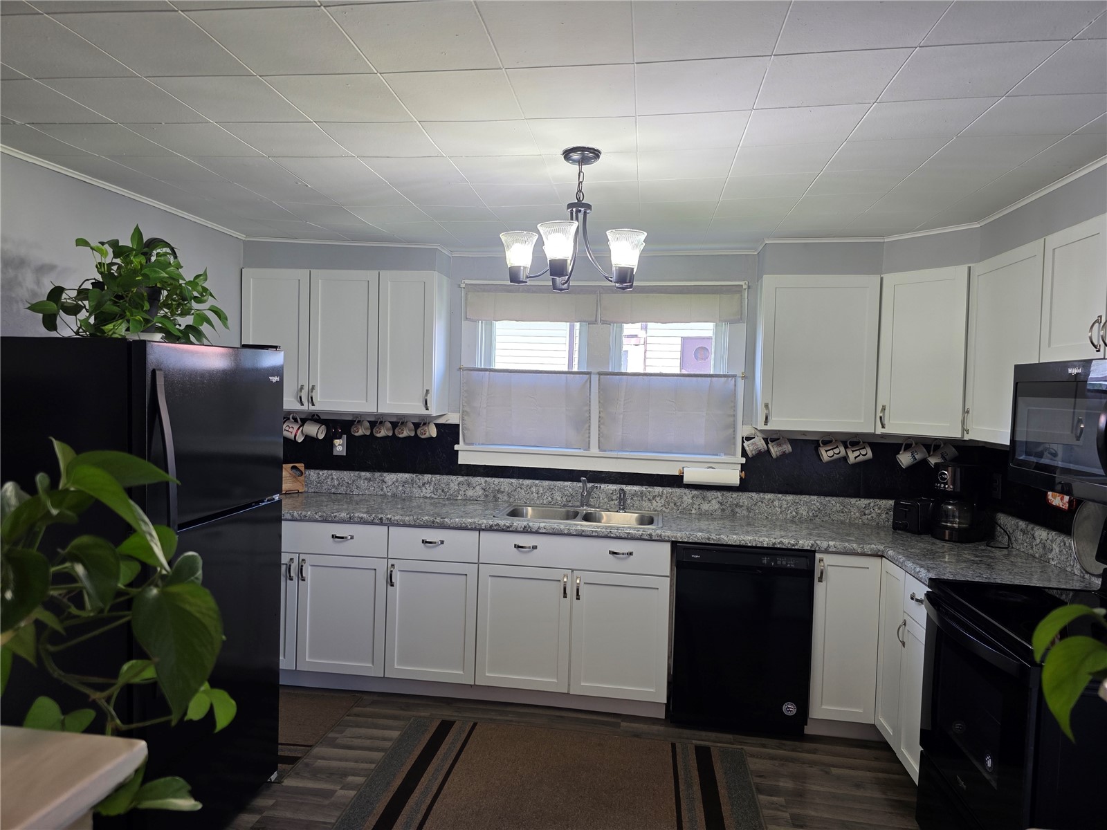 602 10th Street Belle Plaine IA 52208