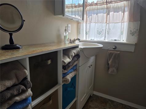 602 10th Street Belle Plaine IA 52208
