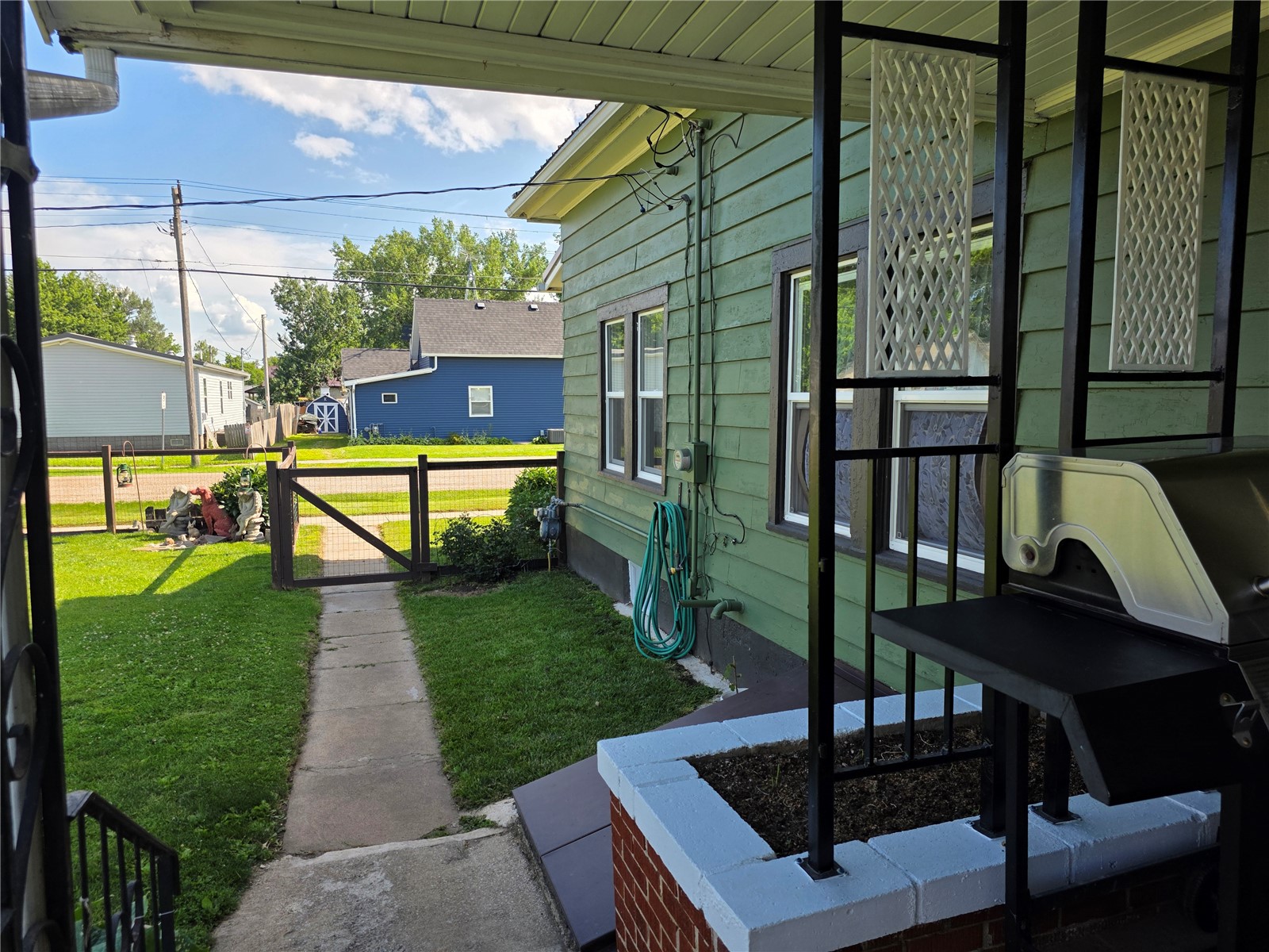 602 10th Street Belle Plaine IA 52208