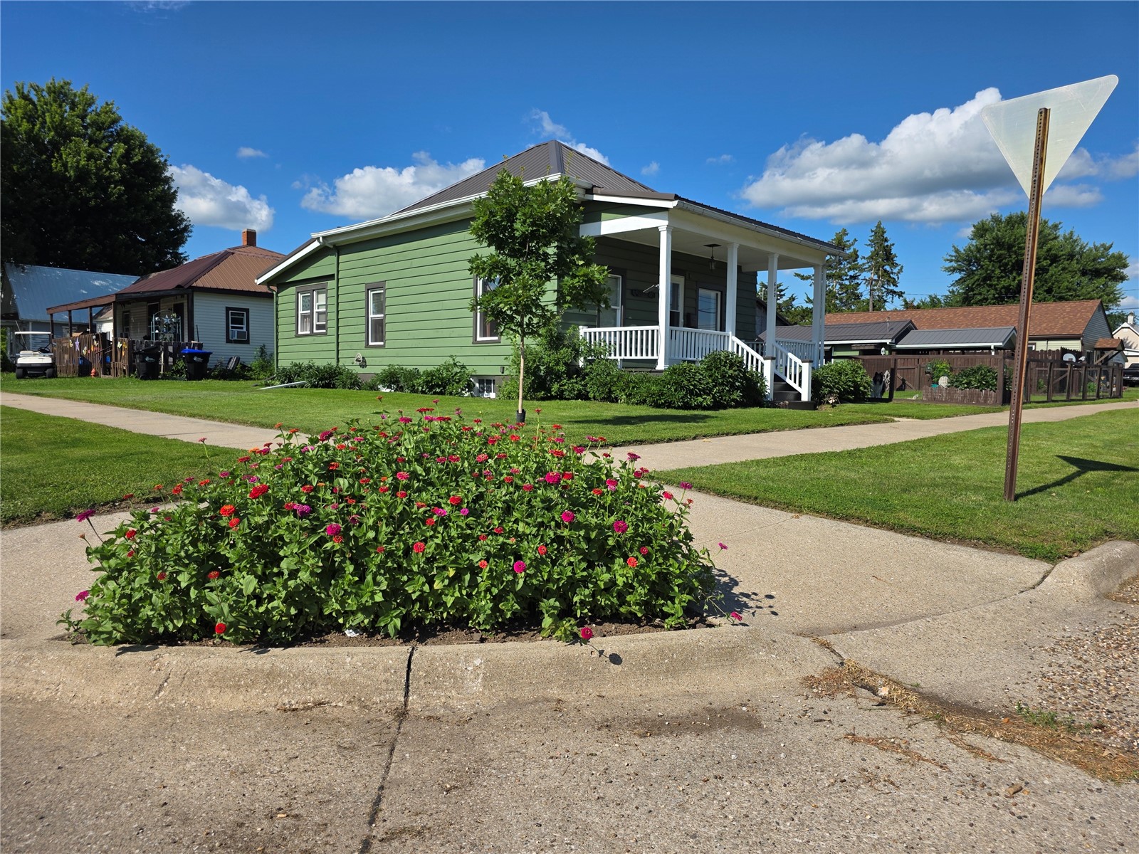 602 10th Street Belle Plaine IA 52208