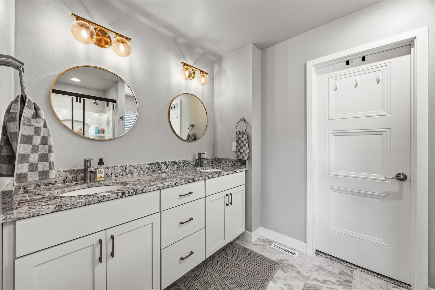 203 Dogwood Lane Tiffin IA 52340