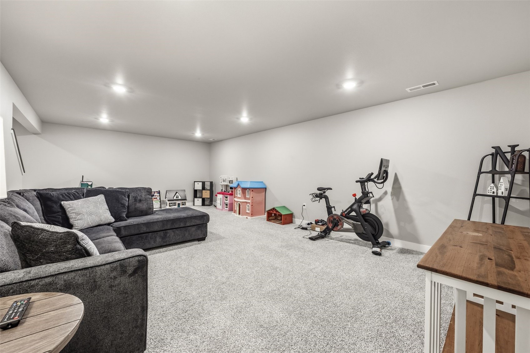 203 Dogwood Lane Tiffin IA 52340