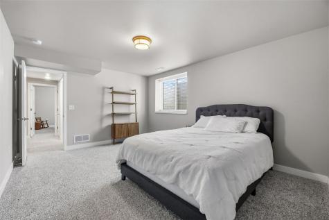 203 Dogwood Lane Tiffin IA 52340