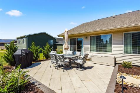 203 Dogwood Lane Tiffin IA 52340