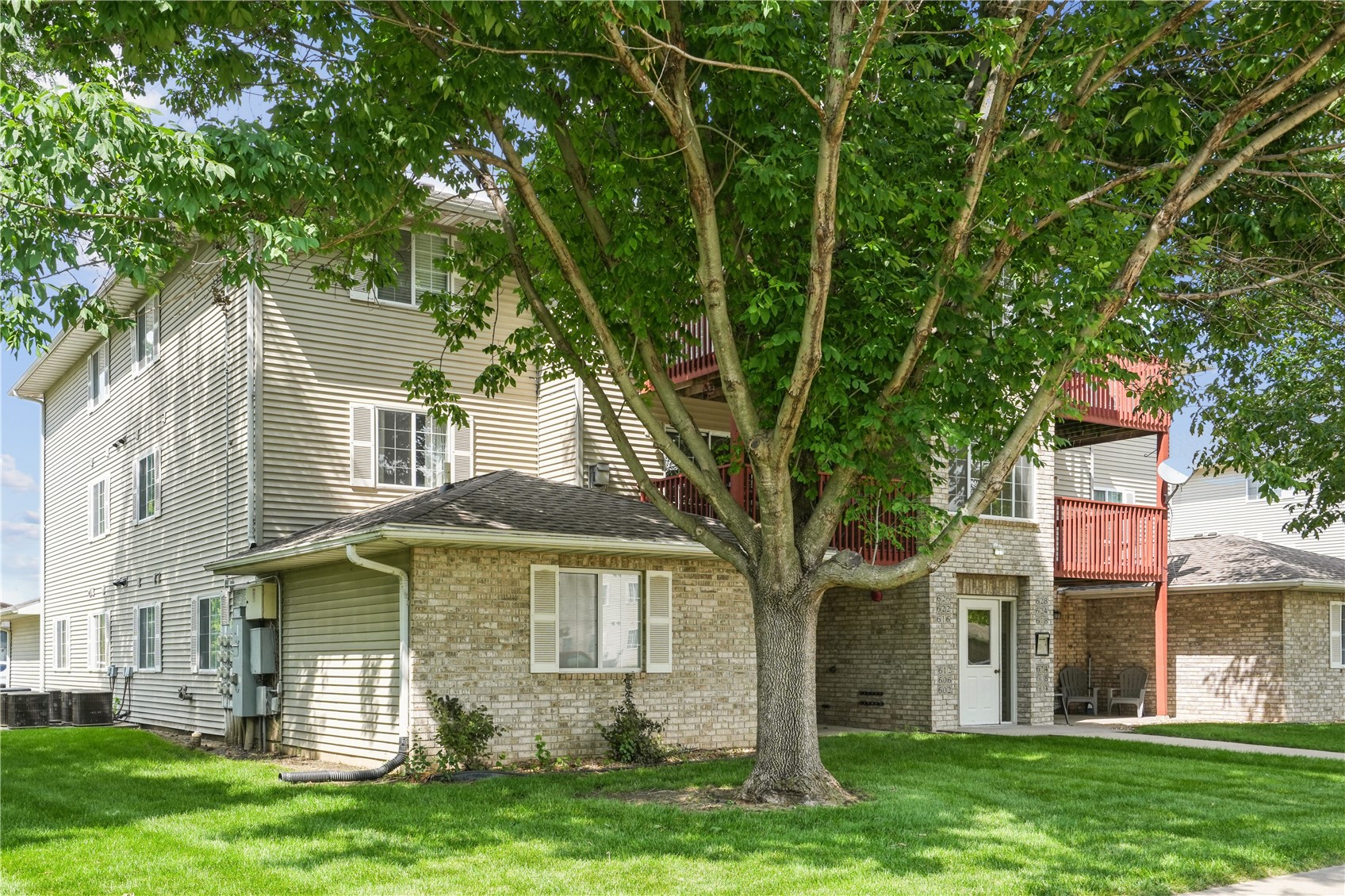 612 Kimberlite Street Tiffin IA 52340