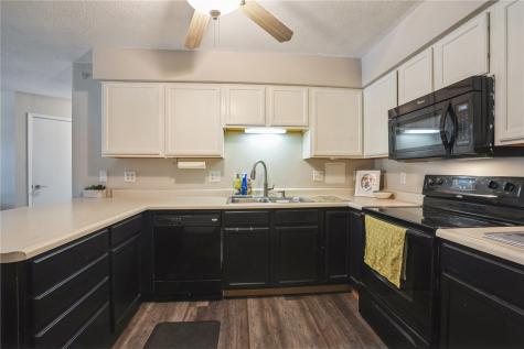 612 Kimberlite Street Tiffin IA 52340