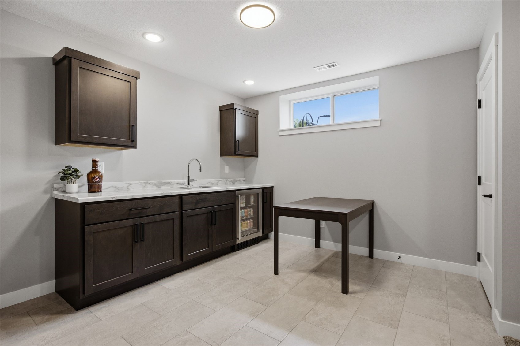 425 Dutch Drive Robins IA 52328