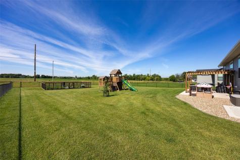 425 Dutch Drive Robins IA 52328