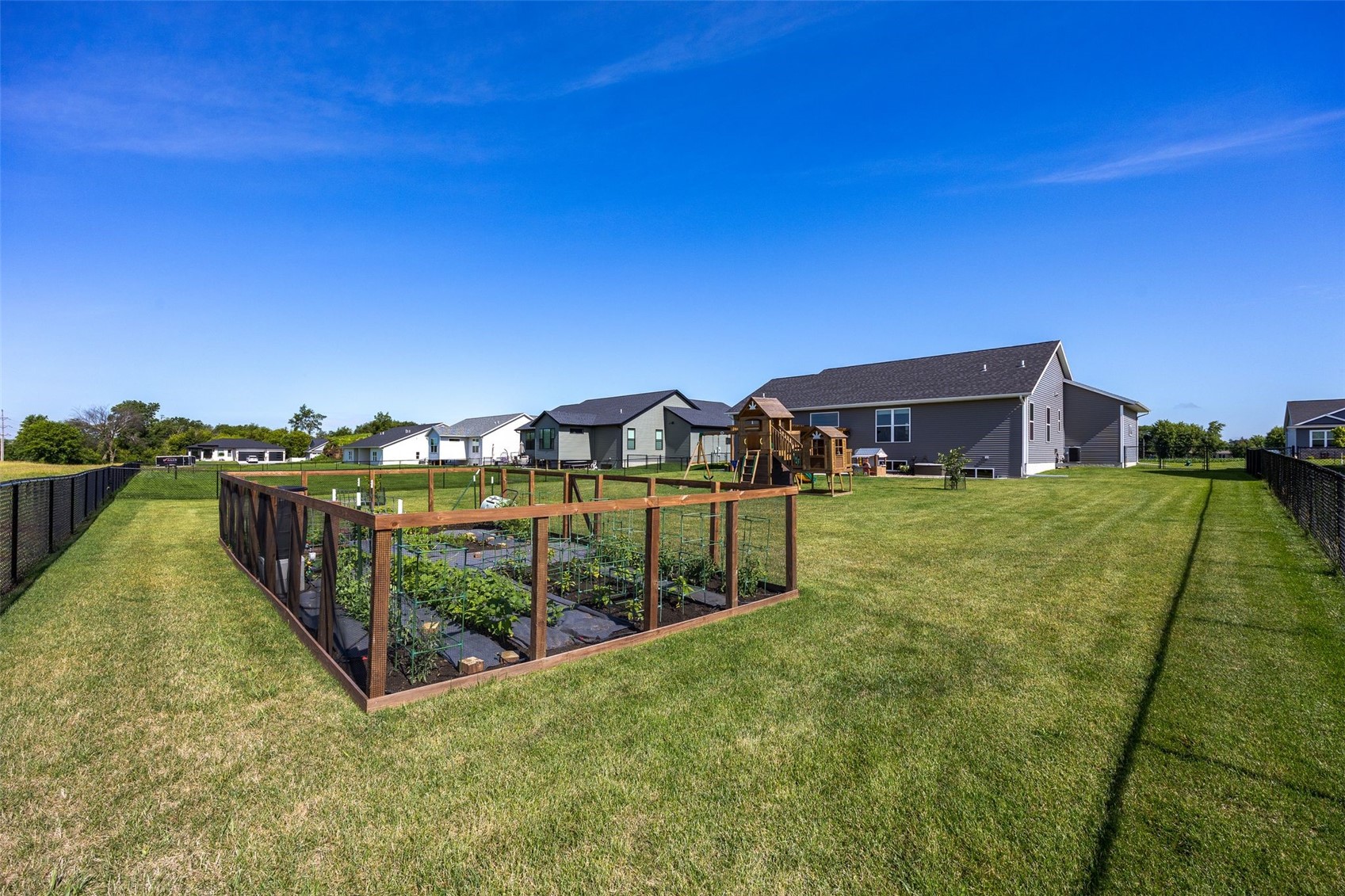 425 Dutch Drive Robins IA 52328