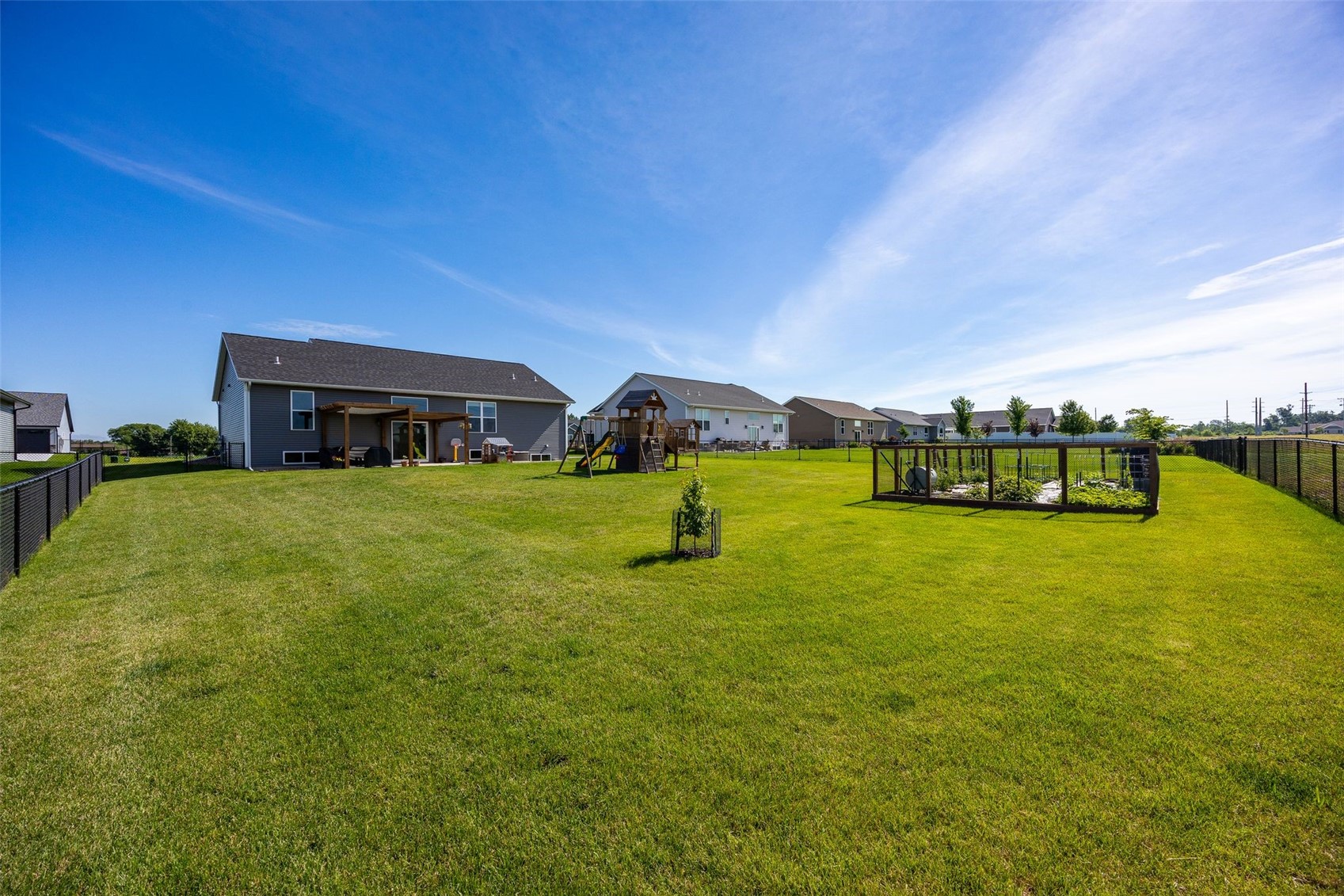425 Dutch Drive Robins IA 52328