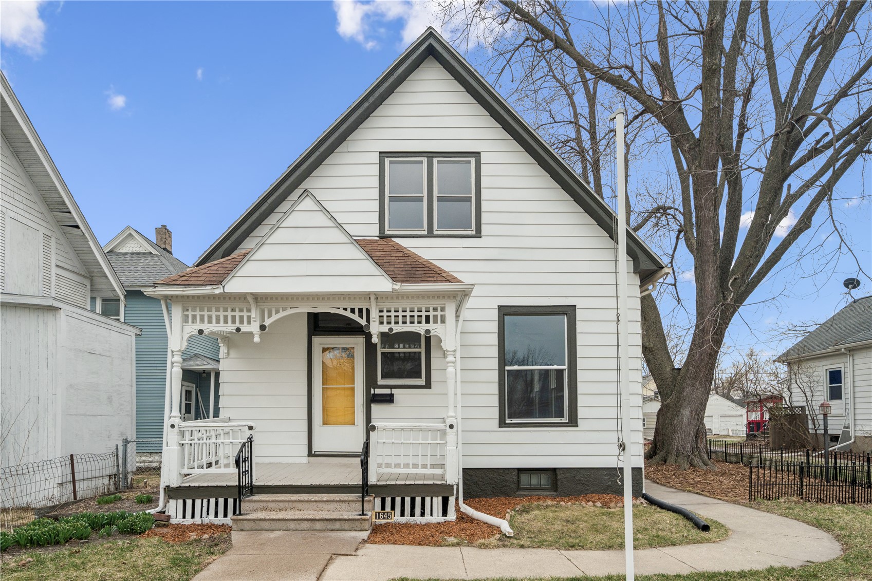 1645 D Avenue NE Cedar Rapids IA 52402