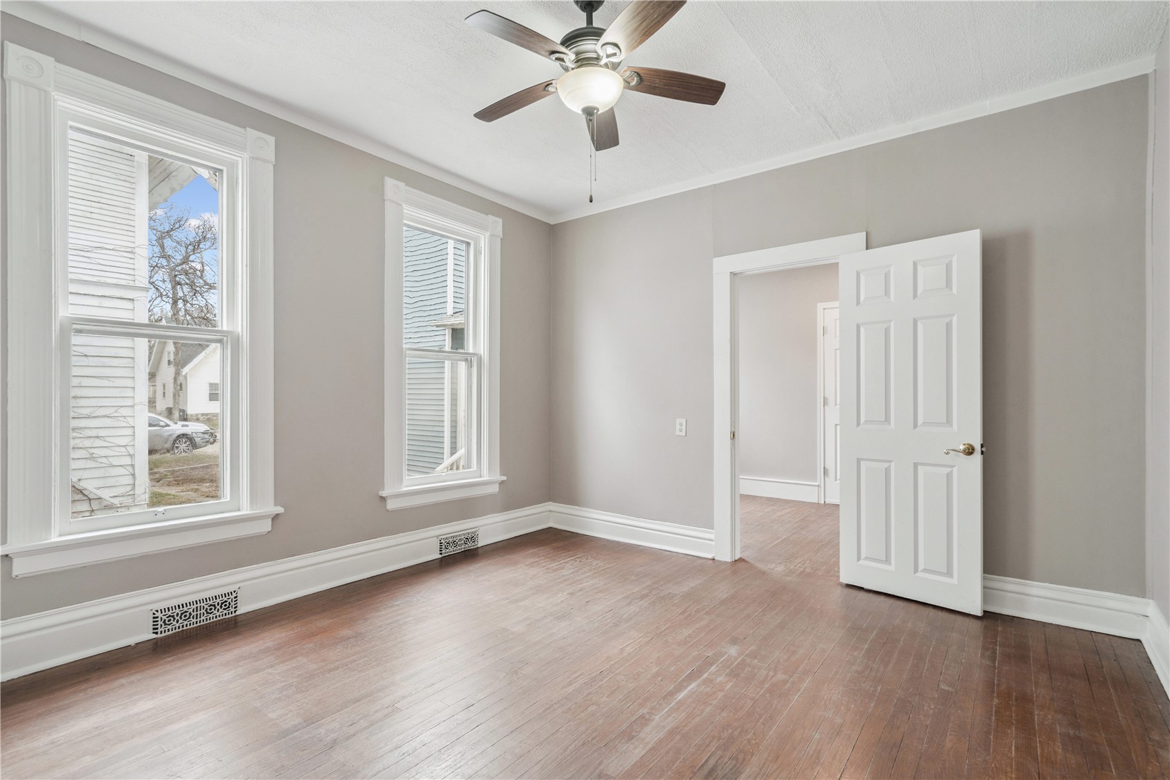 1645 D Avenue NE Cedar Rapids IA 52402