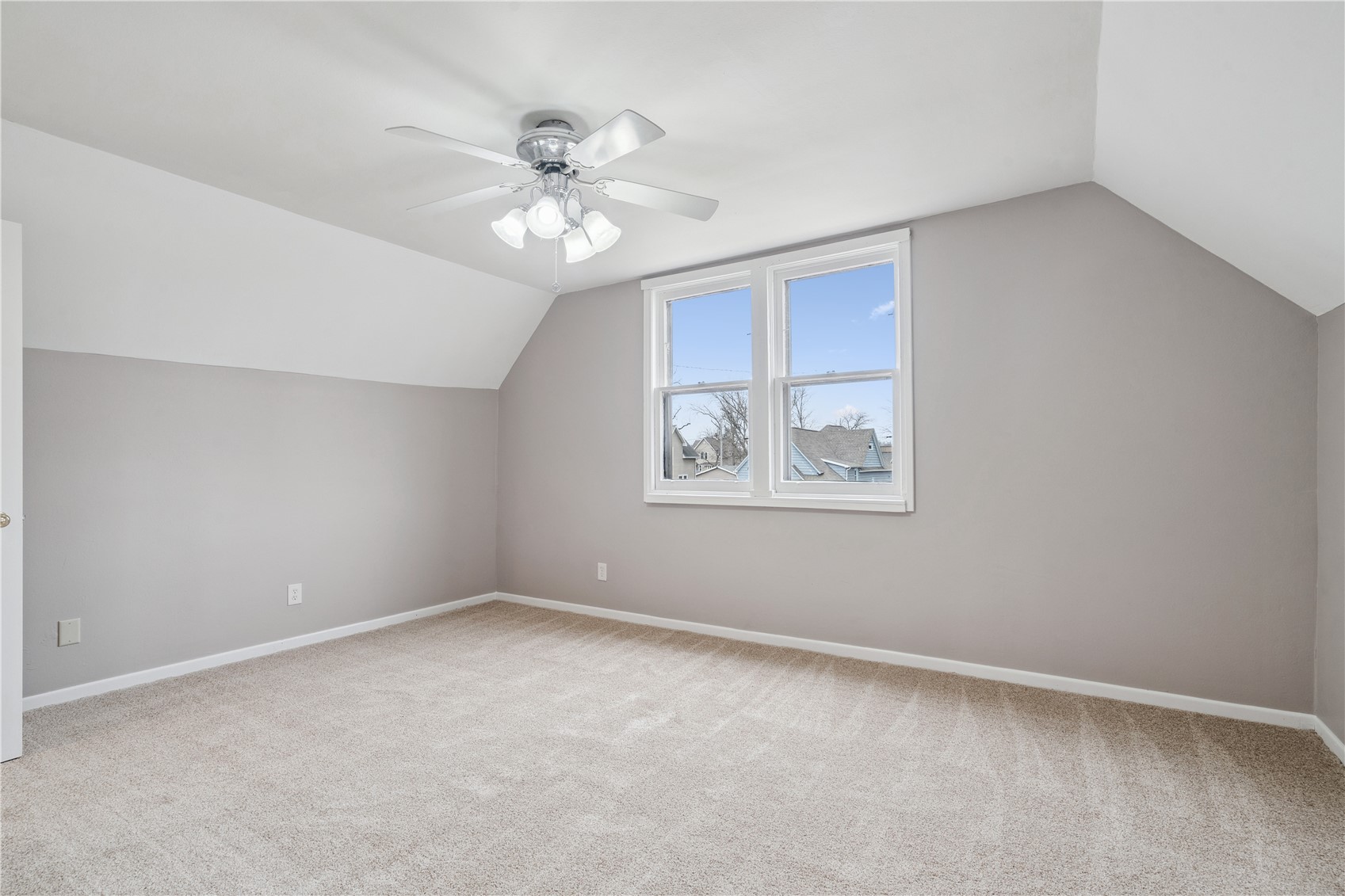 1645 D Avenue NE Cedar Rapids IA 52402