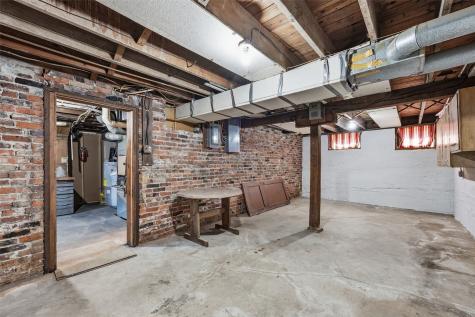406 4th Street Deep River IA 52222