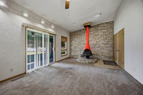 313 3rd Avenue Clarence IA 52216