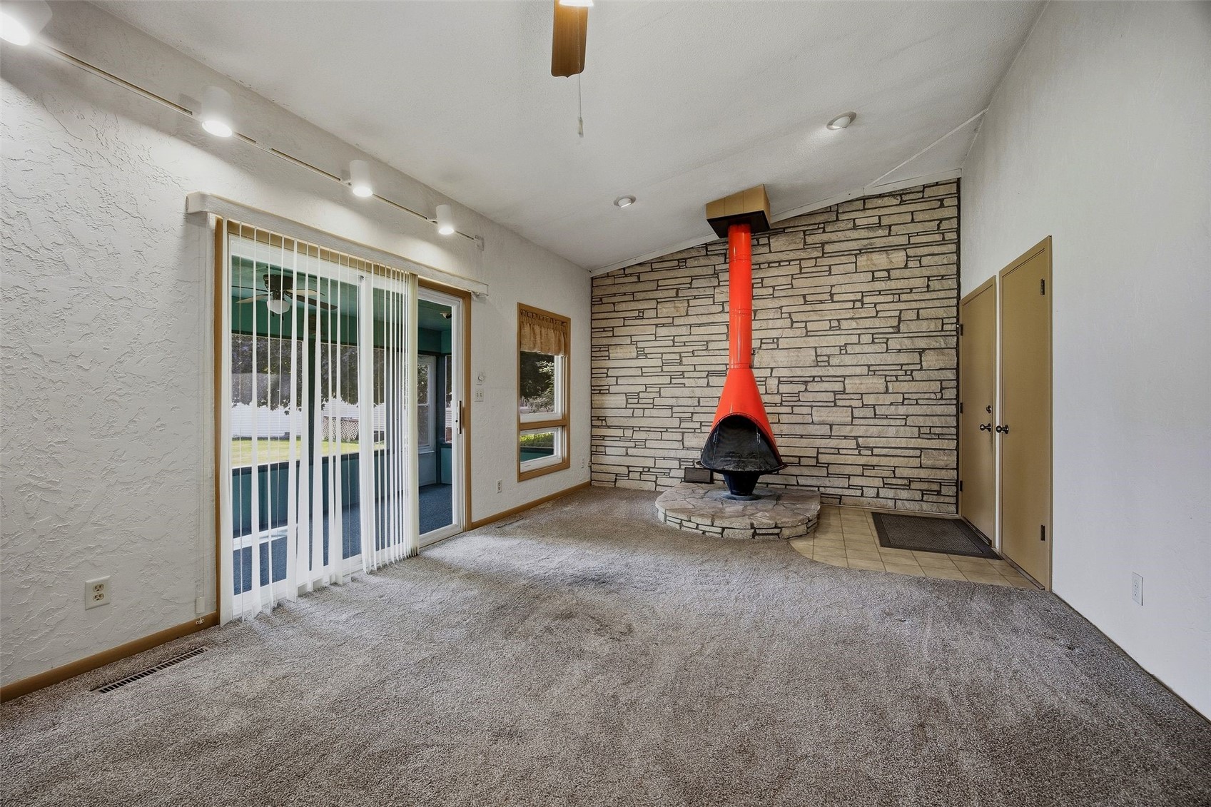 313 3rd Avenue Clarence IA 52216